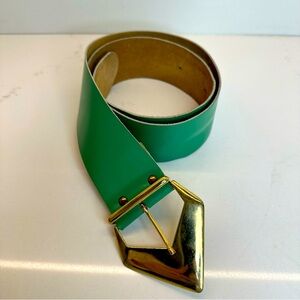 Vintage green belt, brass colour, triangle arrowhead buckle